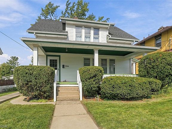 3rd image of 304 Commonwealth Ave NE