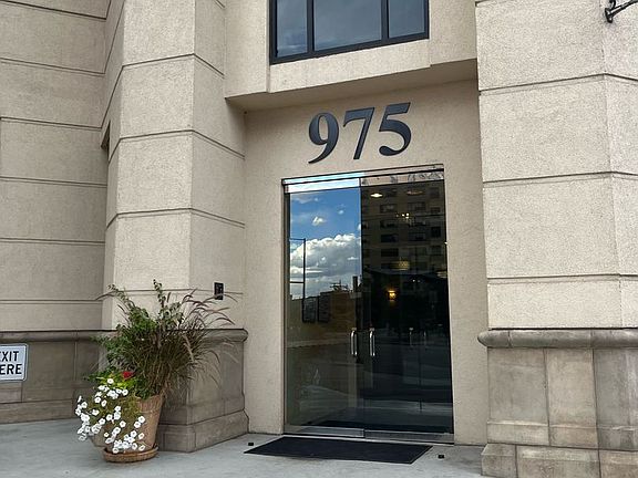 2nd image of 975 N Lincoln St