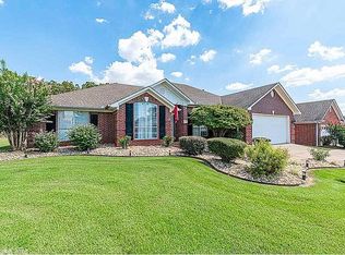 1900 Amelia Dr, Conway, AR 72034