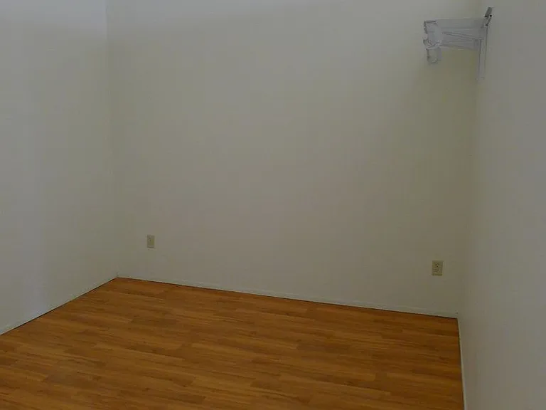 The Lofts at New Amsterdam — Photo 31