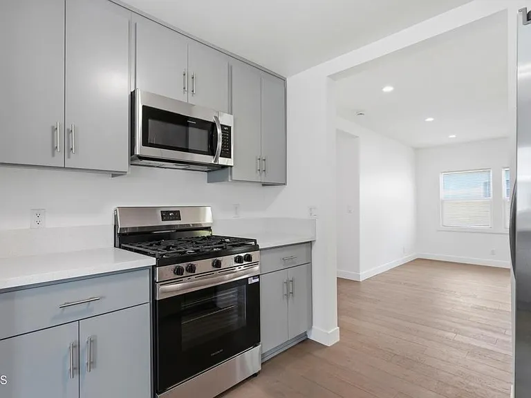 250 S Avenue 55 — Photo 12