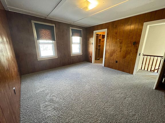 Large bedroom with walk-in closet