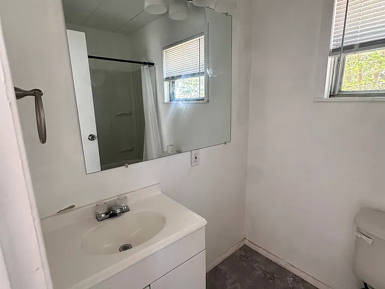 222 Airport Dr #5 — Photo 14