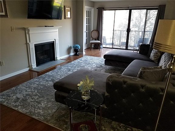 4th image of 3201 Pine Heights Dr NE