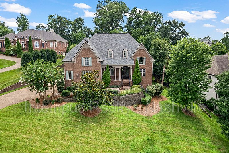 1st image of 7 Crooked Stick Ln