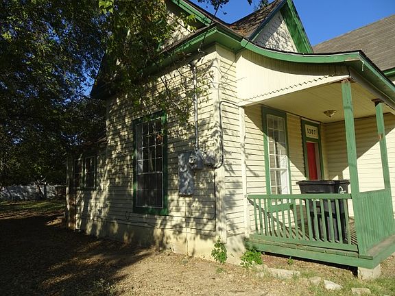 2nd image of 1307 N Wilhite St