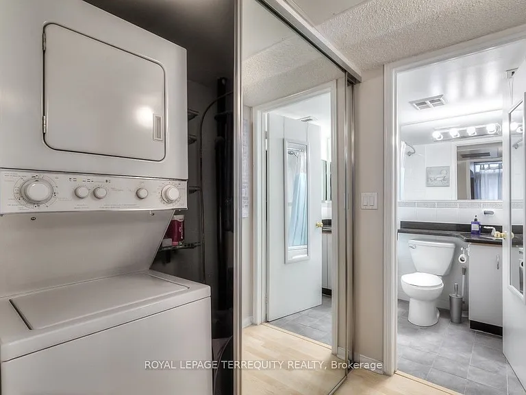 106 Redpath Ave #18 — Photo 22