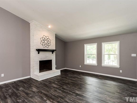 4th image of 4218 Carriage Ct
