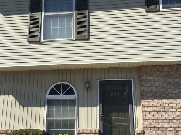 730 E Sherwood Hills Dr, Bloomington, IN 47401