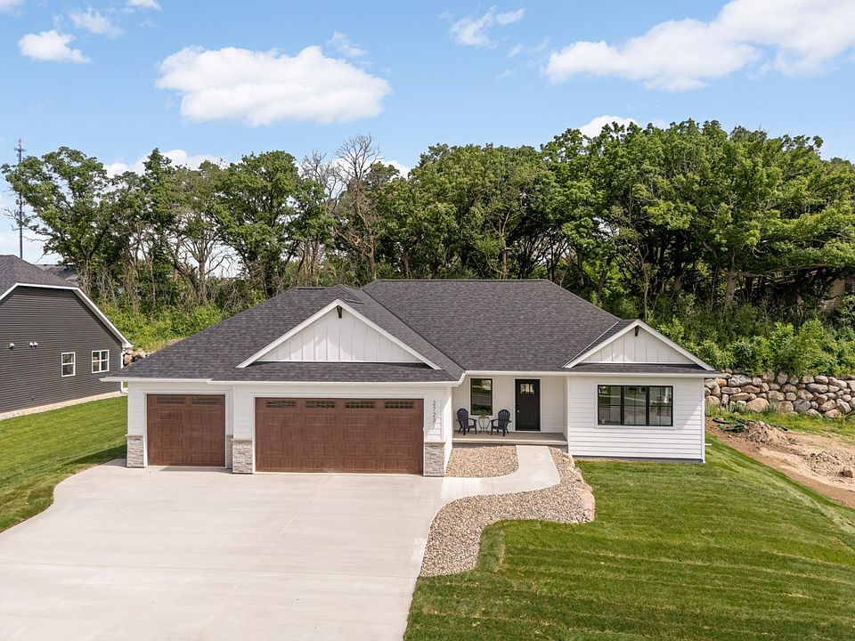 1st image of 27231 Petes Hill Trl