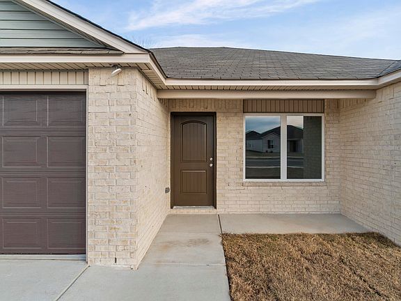 2nd image of 79 Farmhouse Cir