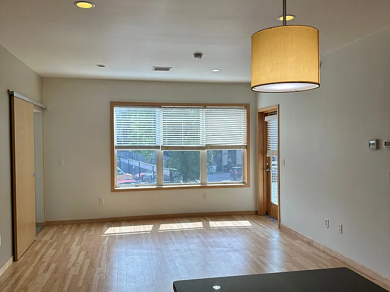 653 4th Ave N #214 — Photo 4