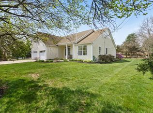 8 Cattail Dr, Westerly, RI 02891