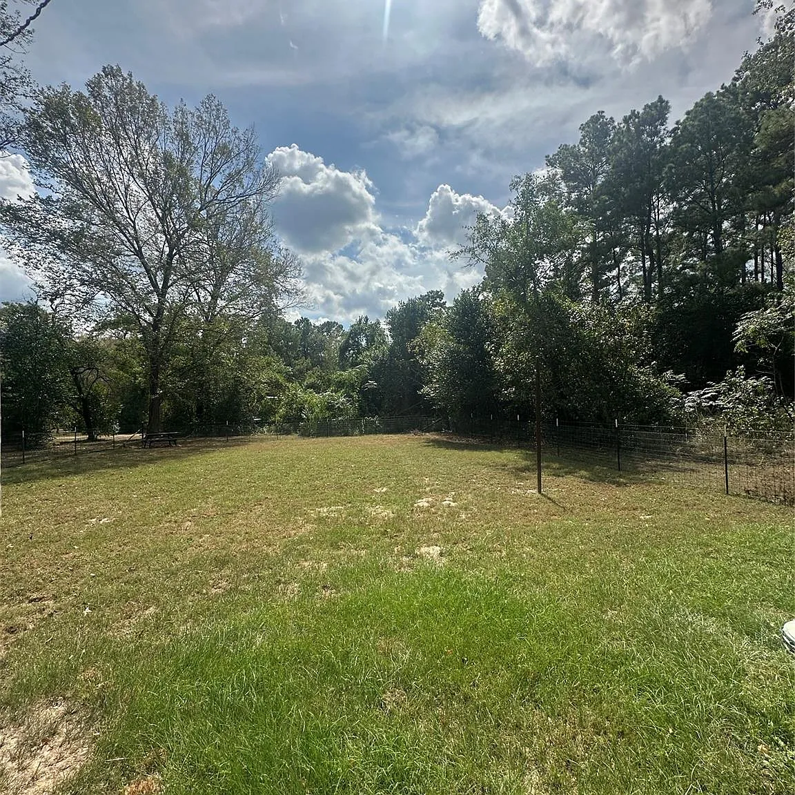 3 bed, 1.5 bath, 1175 sqft, $1,300 — Photo 2
