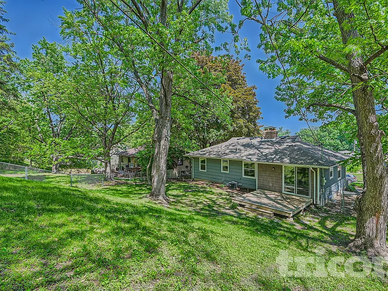 5728 Xerxes Ave S — Photo 18