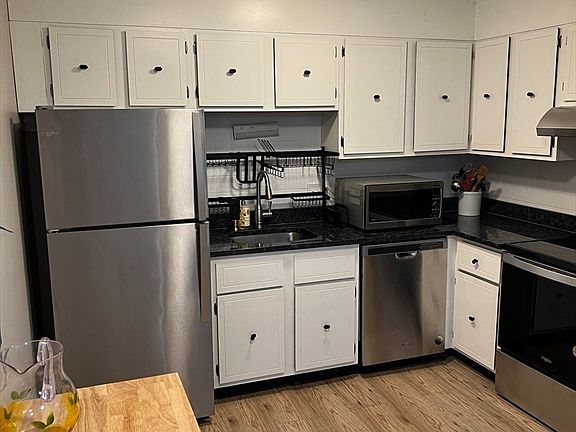 2nd image of 176 Maple Ave APT 2-35