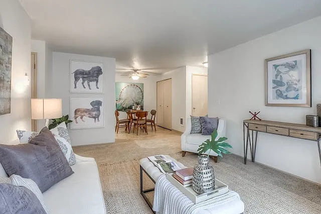 Mountain High Apartments — Photo 3