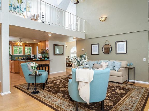 5th image of 2955 Graceland Way