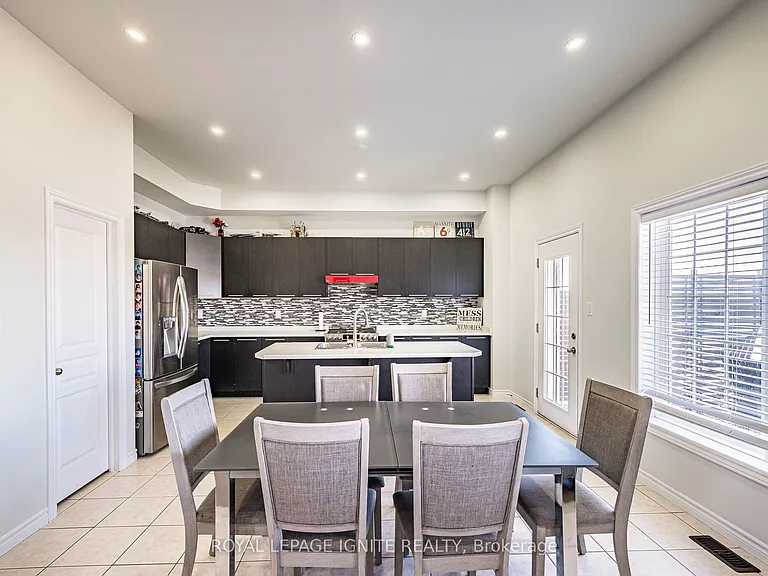 18 Monkton Cir — Photo 16