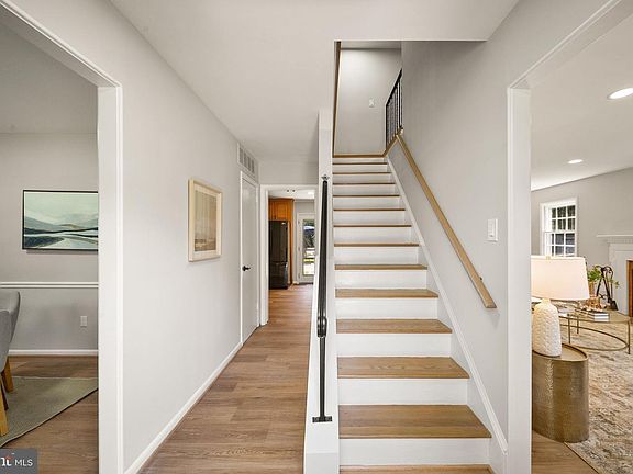 5th image of 4215 Alcott St