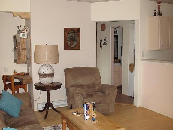 3rd image of 50 Charlotte Ln