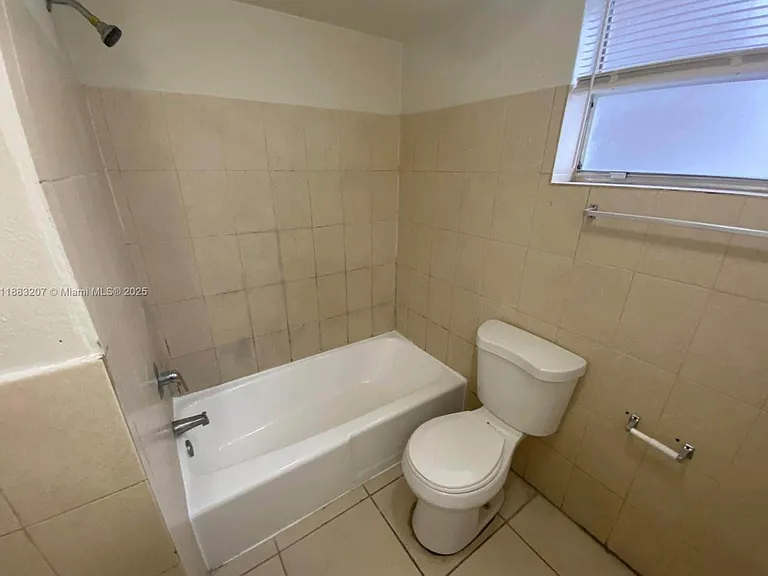 13702 NE 6th Ave #2 — Photo 9
