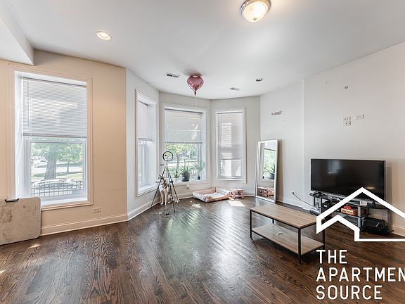 4th image of 1856 N Humboldt Blvd APT 1S