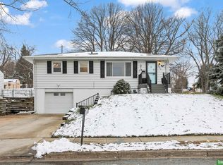 9435 Tomahawk Blvd, Omaha, NE 68134