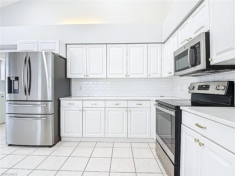 351 Pindo Palm Dr — Photo 10