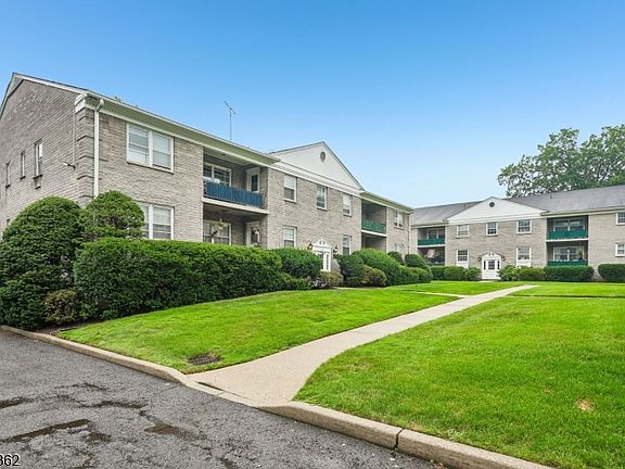 3rd image of 135-167 S Maple Ave #143-B