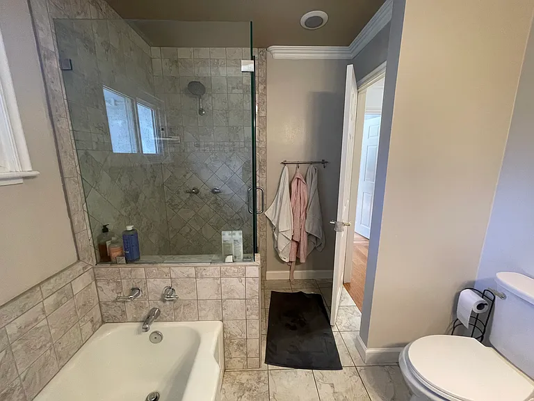 541 Cecelia Ct — Photo 3