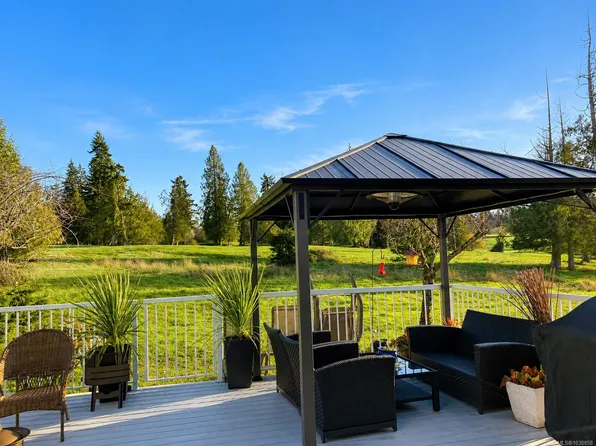 3718 Arbutus Dr N, Cowichan Valley, BC V8H 0K8