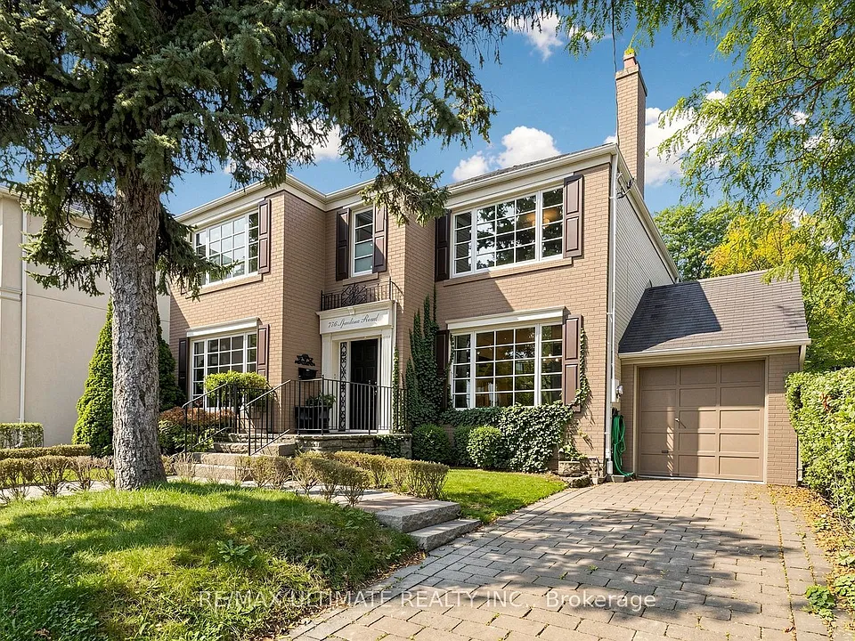 776 Spadina Rd