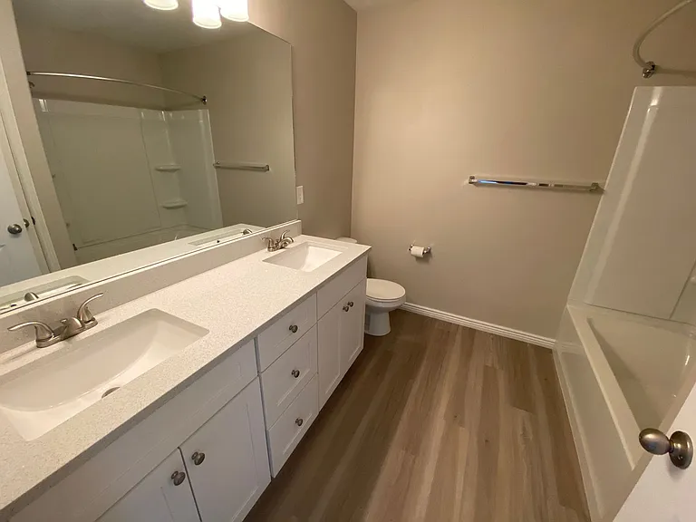 738 N 150 E — Photo 8