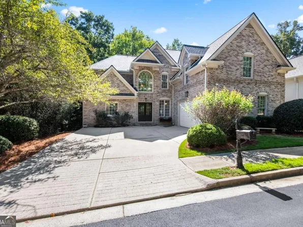 2045 River Falls Dr, Roswell, GA 30076