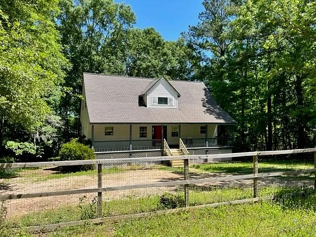 2717 Masterson Ln — Photo 1