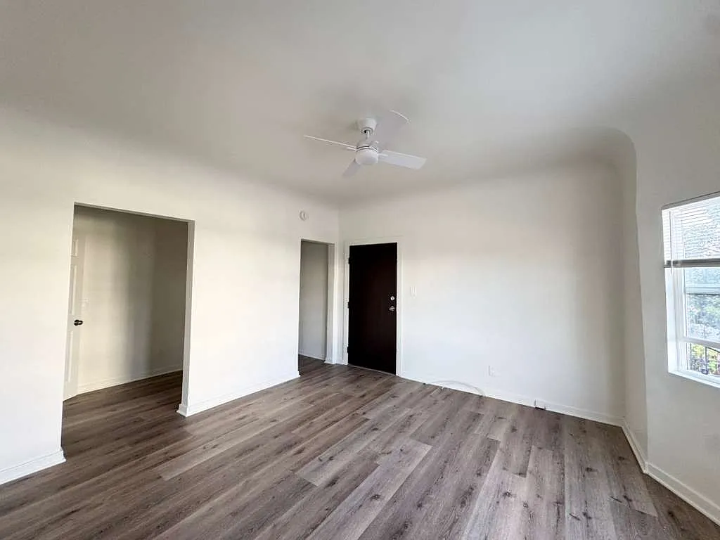 1 bed, 550 sqft, $1,895 — Photo 2