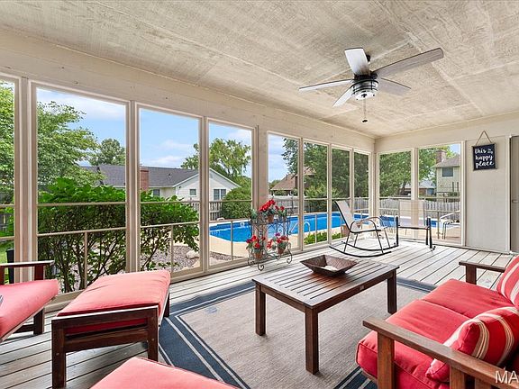 4th image of 616 Dustin Ln