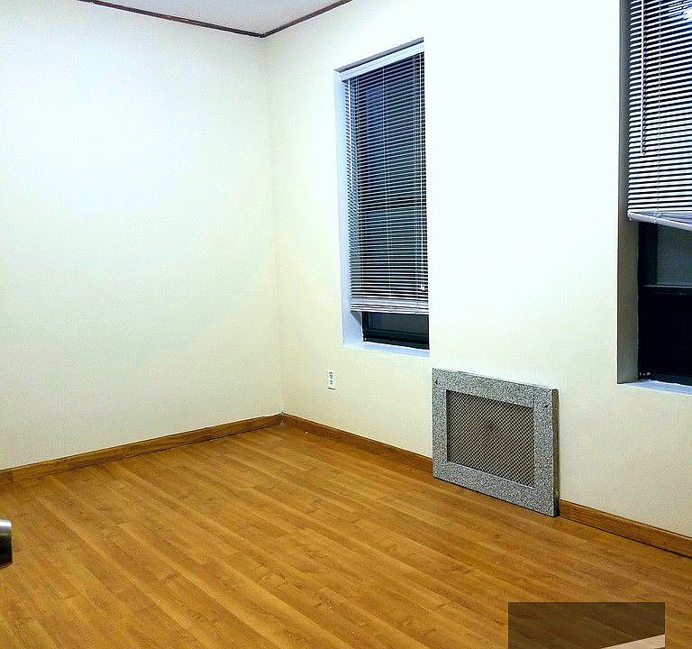 2nd image of 4814 41st St APT 2R
