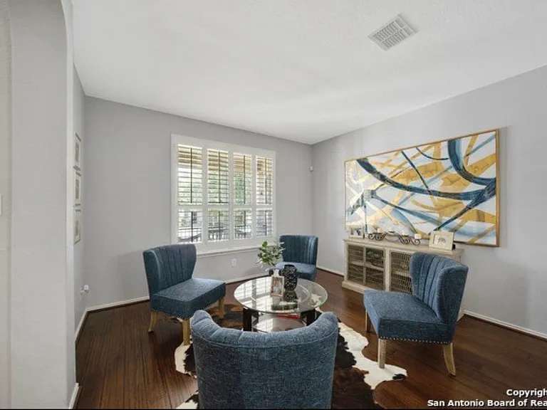 10415 Shire Country — Photo 19