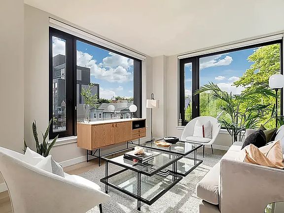 4th image of 15310 88th Ave #808