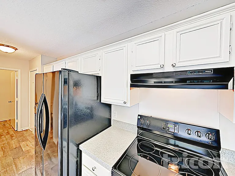 1105 Parker Ct — Photo 6