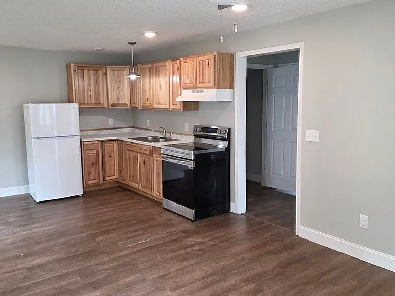1744 Granby Rd — Photo 17