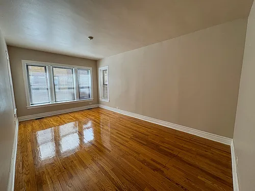 5700-16 W Race Ave #546-552 Photo 1