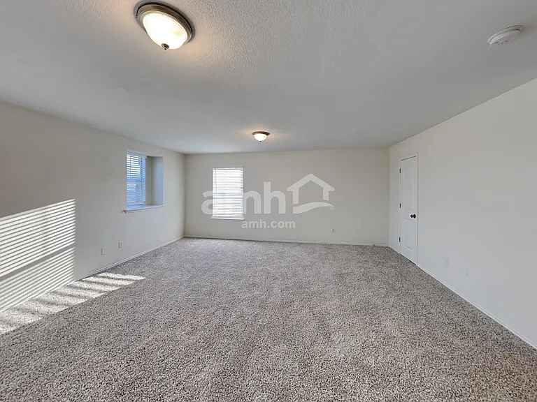 3453 Newgate St — Photo 15