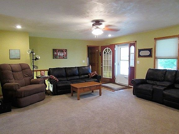 5th image of 222 Grandview Ave