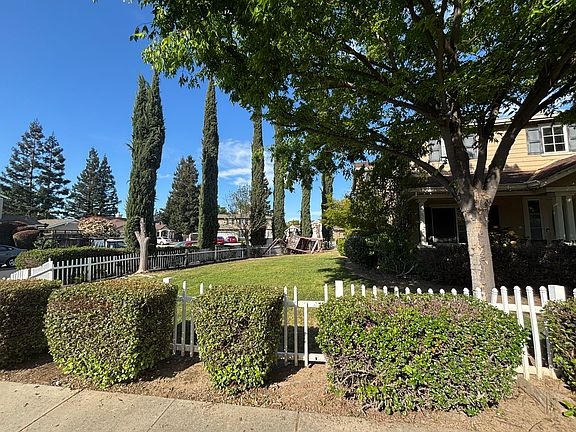 5th image of 4101 Rose Parade
