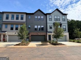 635 Firefly Cir #35, Alpharetta, GA 30009