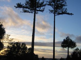 4001 Forest Hills Dr, Fortuna, CA 95540