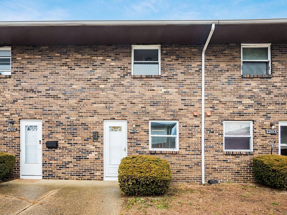 1st image of 1295 Woodbrook Ln #223